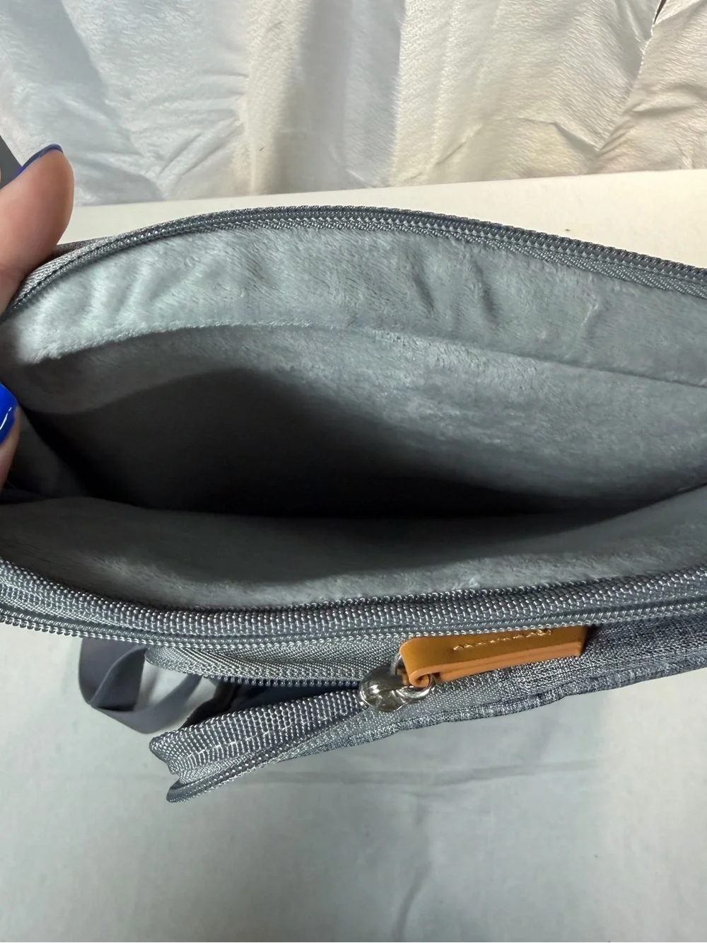Lot of 3. Two laptop sleeves and one travel shoulder bag. Mosiso and Moko.